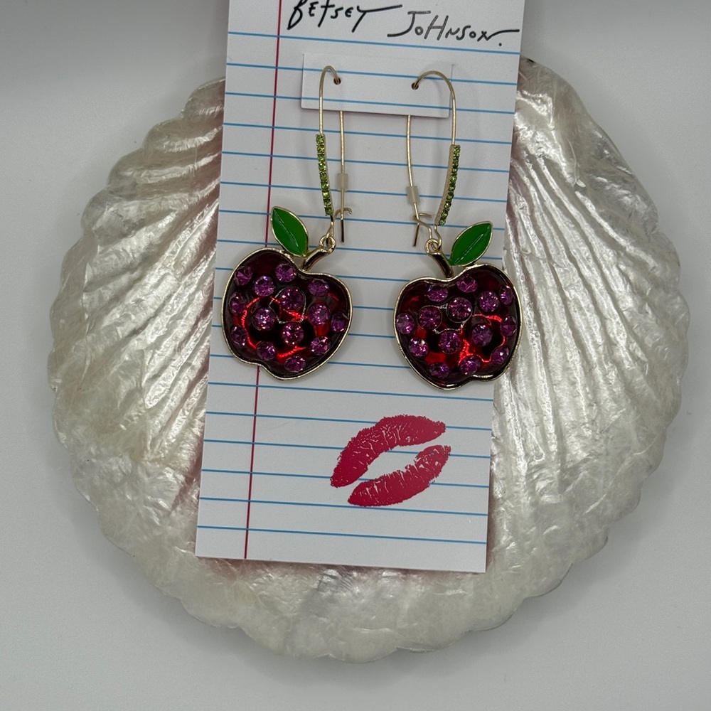 🍎 Betsey Johnson Crystal Apple Drop Earrings ✨